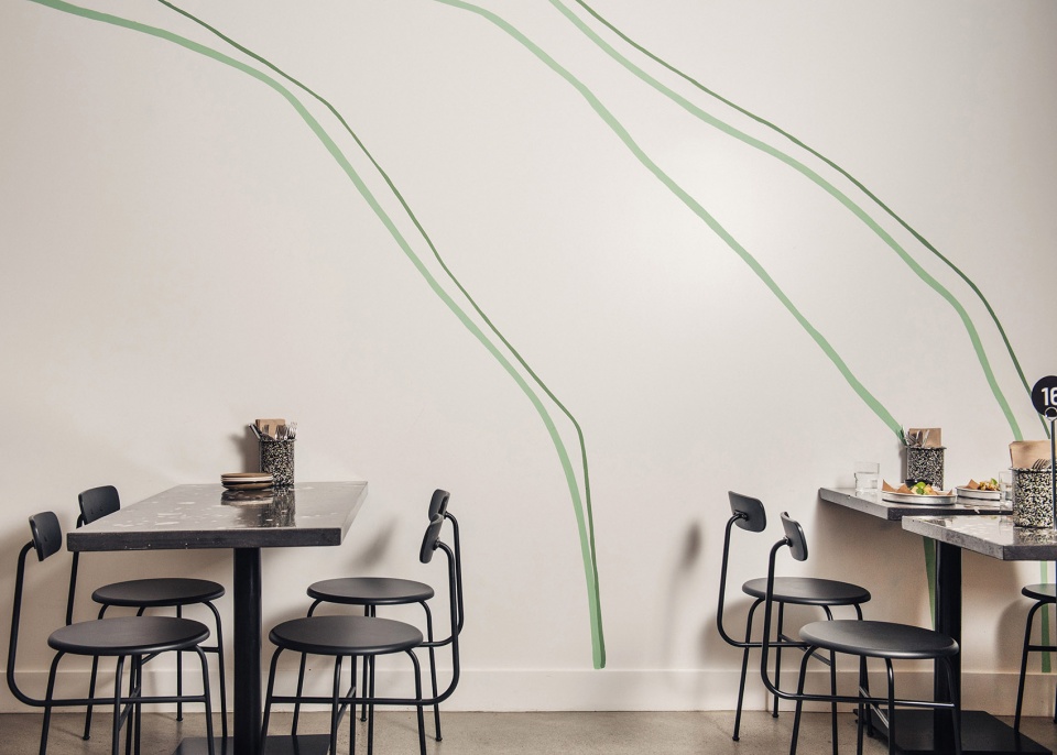 店铺装修，墙面返潮的原因有哪些?